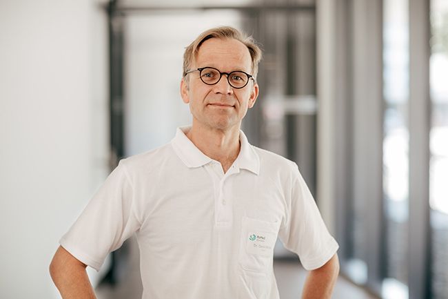 Kardiologe Dr. David Müller, erfahrener Experte beim RoMed Klinikum Rosenheim Kardiologe Dr. David Müller, erfahrener Experte beim RoMed Klinikum Rosenheim