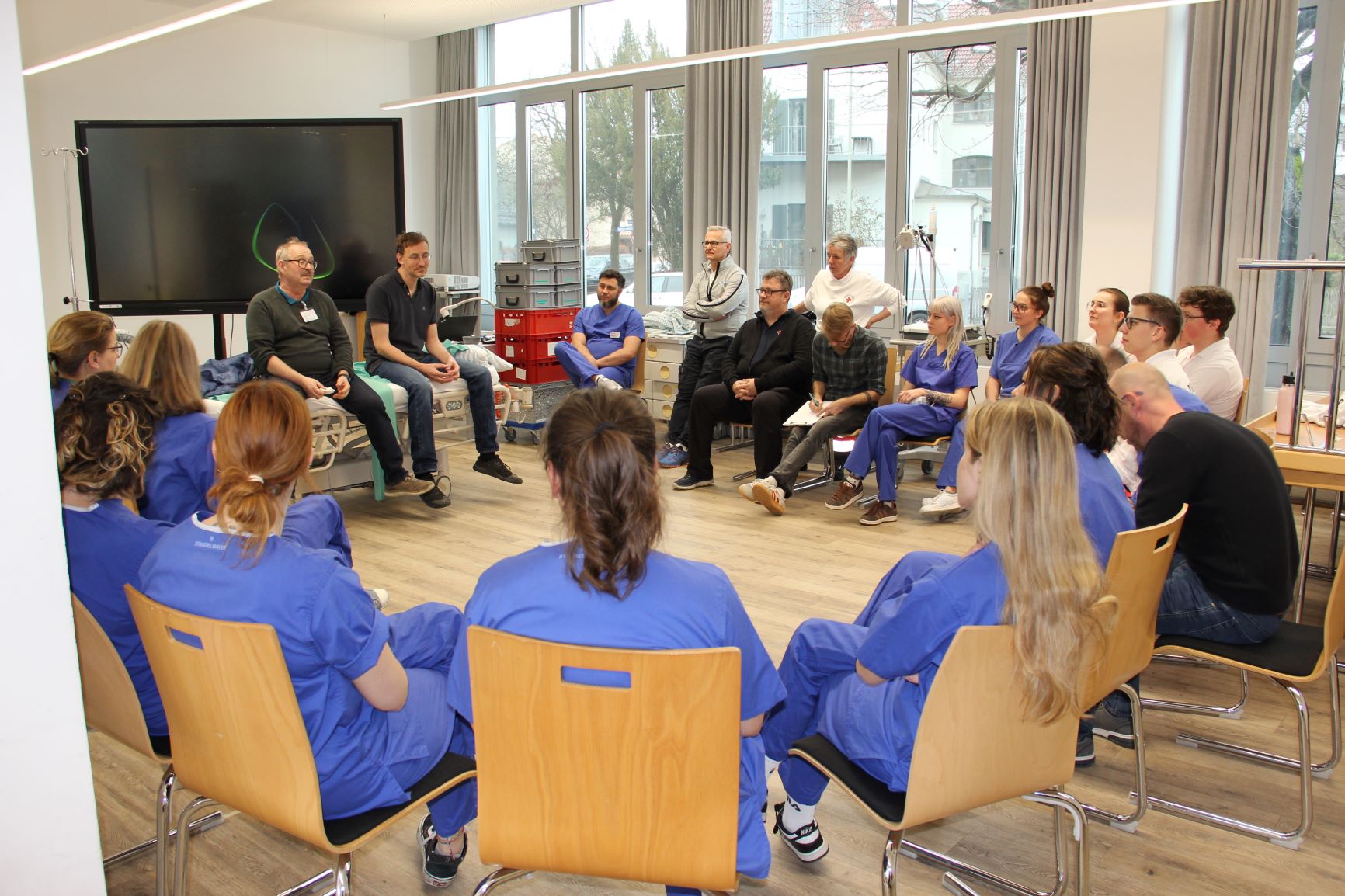 Abschluss- und Feedbackrunde beim Schockraumtraining