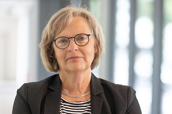 Friederike Kayser-Büker<br />
